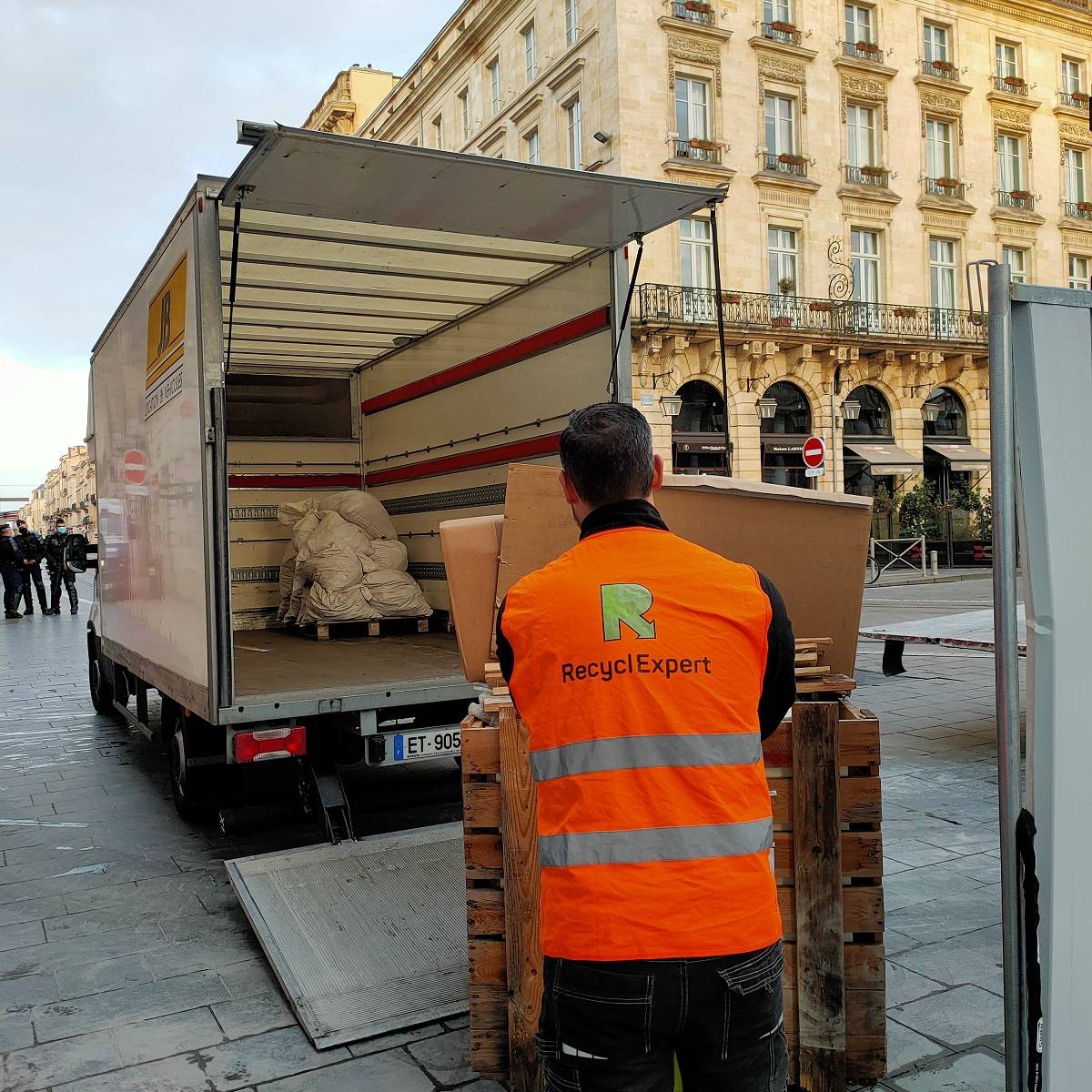 Débarras & collecte d'encombrants à Bordeaux et en Gironde