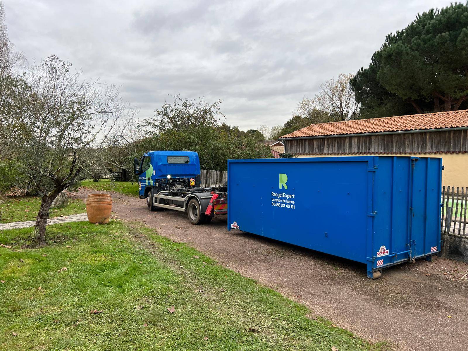 Location de benne de 14m3 pour du DIB à Latresne en Gironde