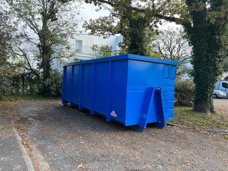 Benne de 30m3 pour les grands travaux à Mérignac en Gironde