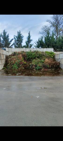 Location de benne pour des déchets verts a Pessac en Gironde 