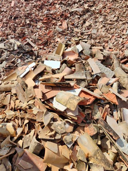 tuiles évacuées par RecyclExpert près du Bouscat en Gironde