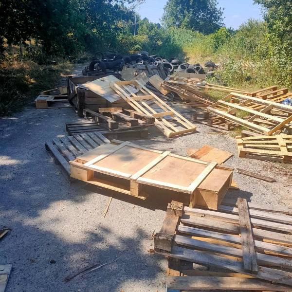 Nettoyage de dépôt sauvage par RecyclExpert à Bruges en Gironde 