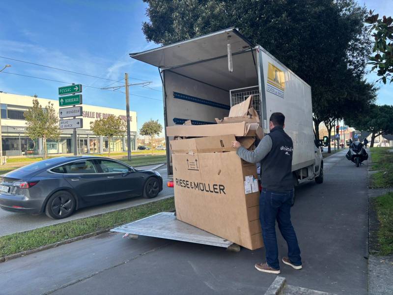 ramassage de carton volumineux à Pessac en Gironde 
