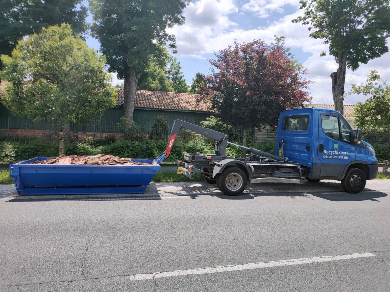 Benne gravats à petit prix à Eysines près de Bordeaux