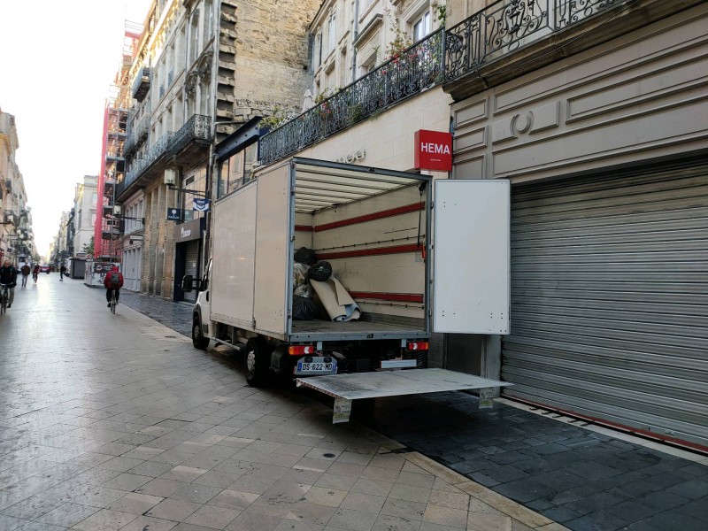 Collecte et recyclage des déchets en centre-ville de Bordeaux
