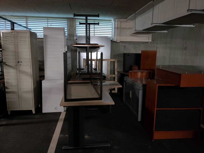 Débarras évacuation et recyclage des encombrants d'une école, université, collège ou Lycée en Gironde.