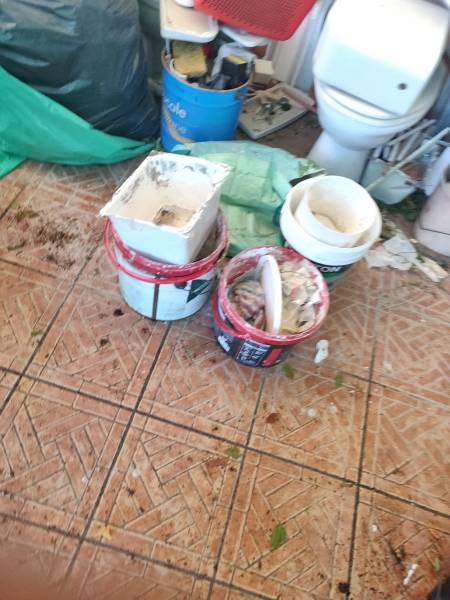 Débarras d'une fin de chantier après rénovation  sur la commune de pessac en gironde