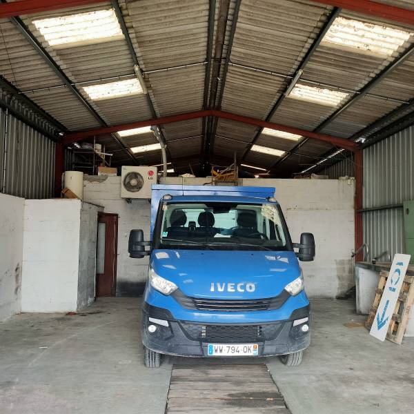 Vidage d'un entrepôt pour un professionnel à Beychac-et-Caillau près de Bordeaux