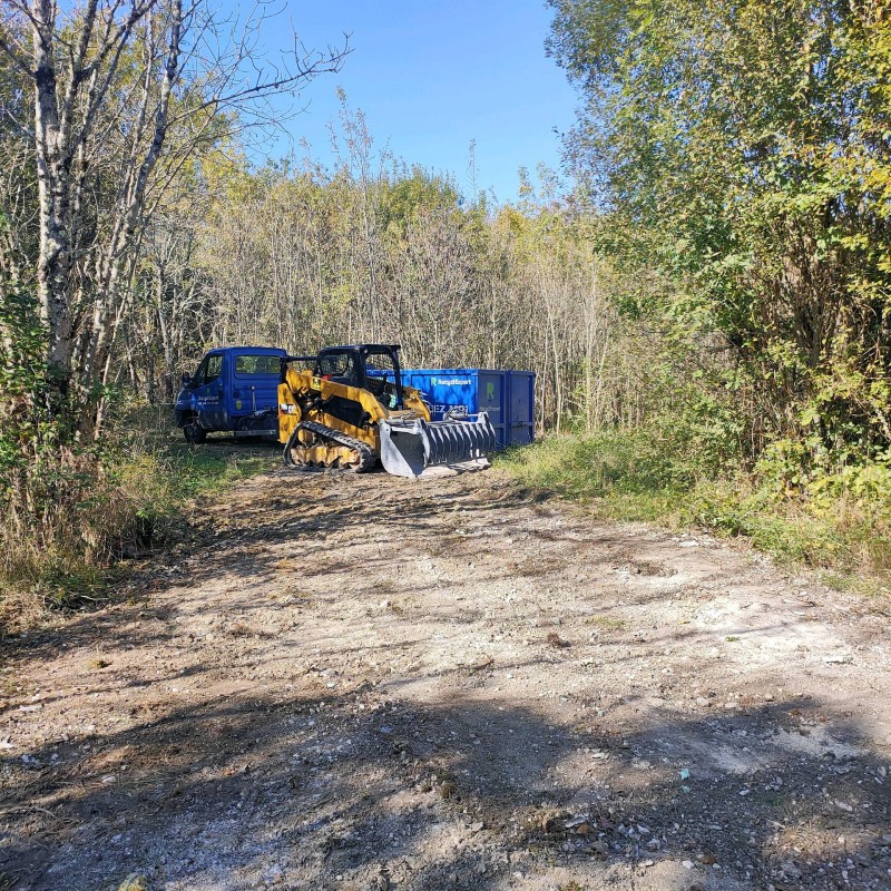 Débarras et nettoyage d'un dépôt sauvage sur Mérignac en Gironde